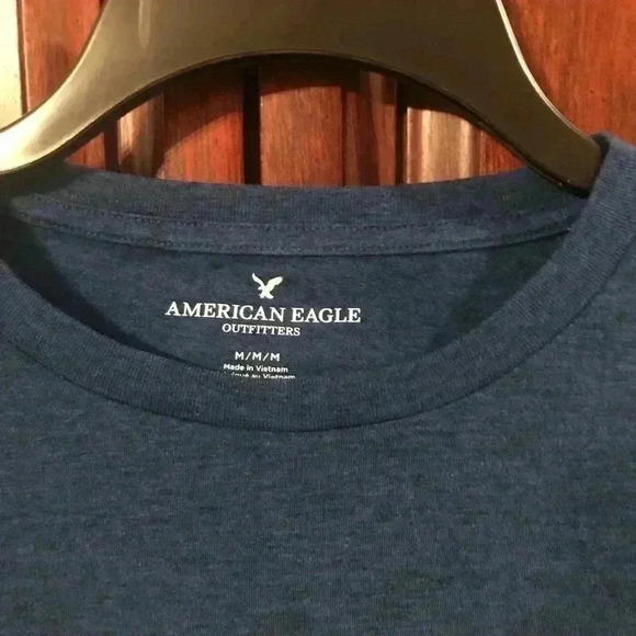 AMERICAN EAGLE REFLECTIVE LOGO BLUE T-SHIRT SZM - Picture 5 of 8